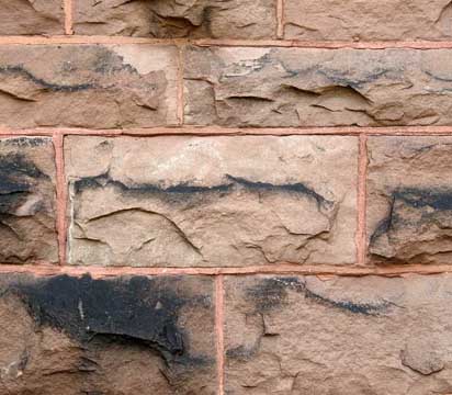 thumbnail image 2 of Wills SS36 Dressed Stone Type Wall – OO/HO Gauge Model Railway Building Kit 2 of 6