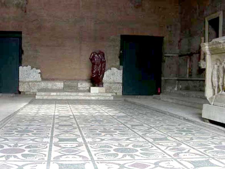 ancient roman senate house